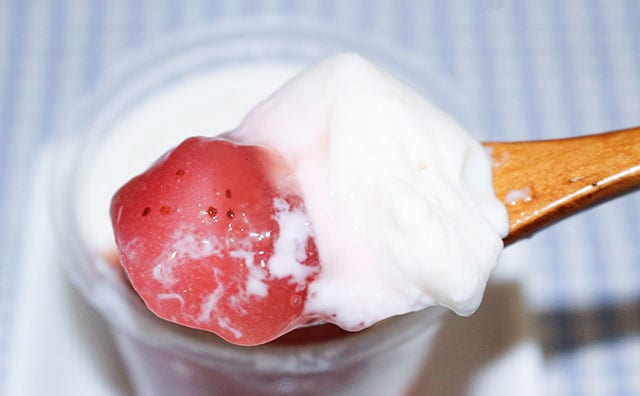 ローソンのもちもちスイーツに新作登場!いちご好きは必見です!