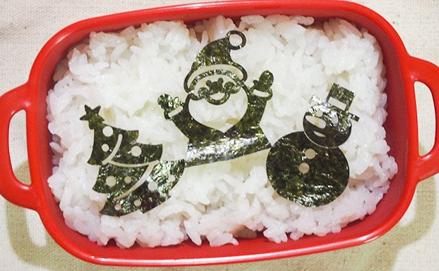 カルディの“あれ”をのせるだけでクリスマス風になる!?