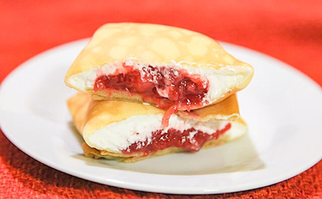 キュンと甘酸っぱい!セブンの「もっちりクレープ」新作がただただおいしかった!