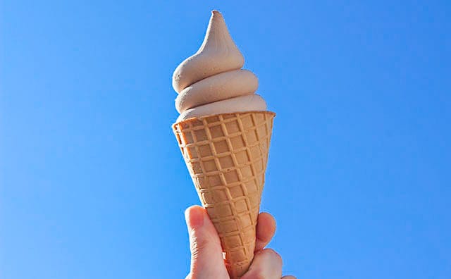 セブン×Mr.CHEESECAKEのワッフルコーンが“ベリー”グッド!!