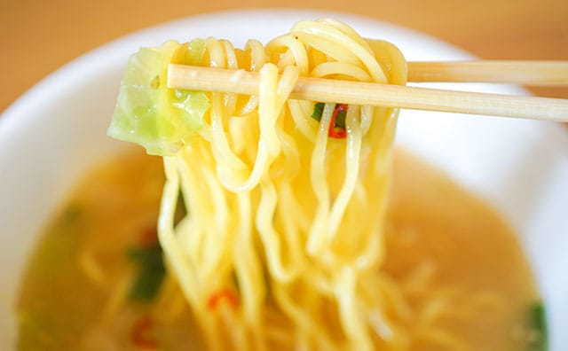 セブン限定!鍋で有名なあの店のカップ麺がウッマイ!