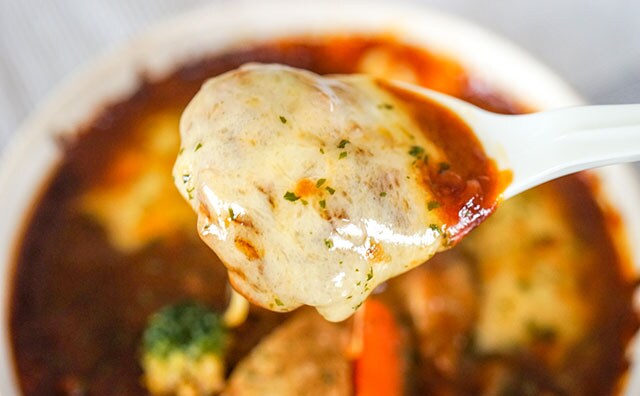 牛肉ごろごろ!セブン新商品、洋食好きさんには最高かも!