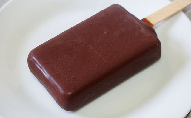 SNSでも話題沸騰!!このファミマ限定アイス、めっちゃ濃厚です!