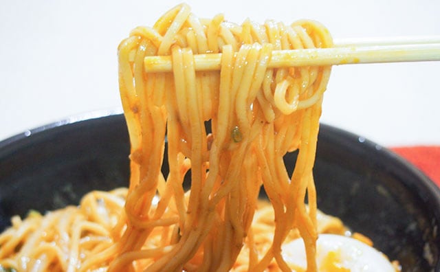 【ローソン】「つじ田」監修の“シビカラ”新商品は中毒性あり!!