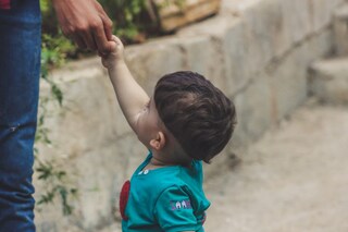 2歳児の習い事おすすめ6選。選び方や通わせるときの注意点は？