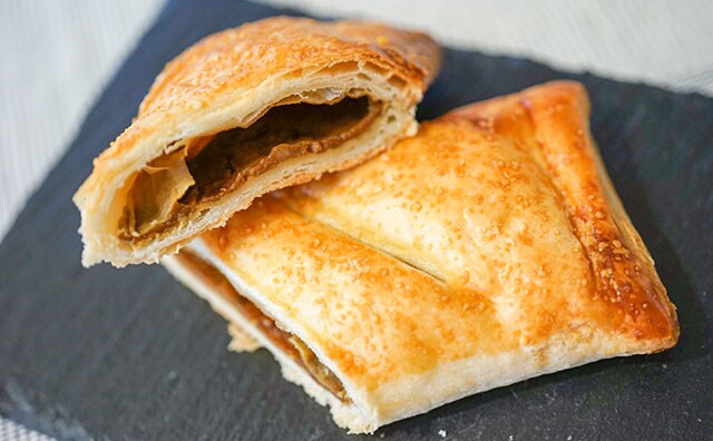 セブンのカレーチーズパイ、賛否あるけどウマイです！