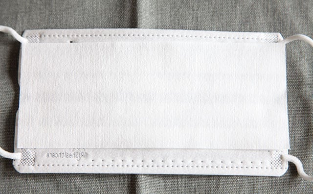 ひと工夫でマスクが長持ち!? セリアで見つけたこれ、便利グッズでした