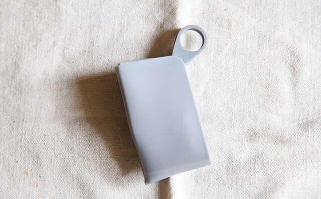 超コンパクト！しかも100円！マスクの保管に役立つアイテムみ～っけ！