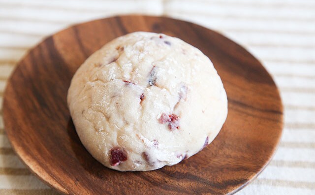 クリチじゃなくてチョコ!ファミマの新作パンは138円以上の満足感!