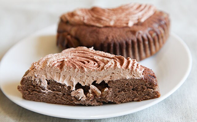 ケーキというよりパン…?ファミマのチョコ系新商品を食べてみた