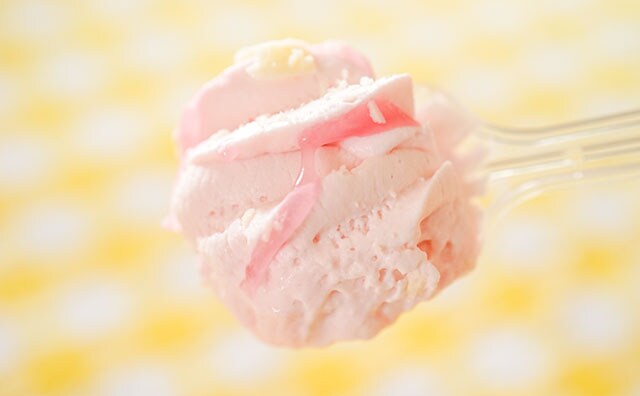 セブン新作スイーツは春らしい香りと、とろける舌触りがポイント！