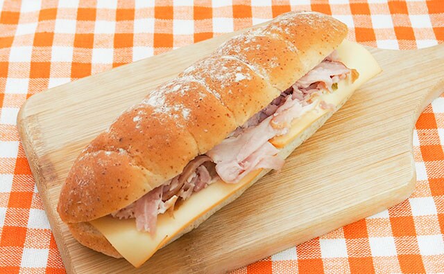 ハムとチーズの最強コンビ!自宅でカフェ気分を味わっちゃおう!