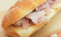 ハムとチーズの最強コンビ！自宅でカフェ気分を味わっちゃおう！