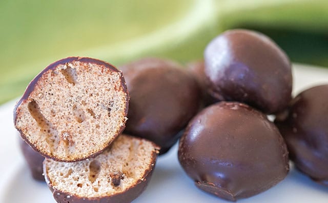 新感覚なひと口チョコが楽しい！新作スイーツ3選【セブン-イレブン】