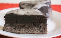 「おいしい」と話題！ファミマの黒い塊がウマすぎでした！