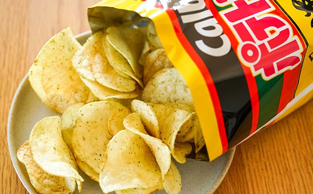 正直「のりしお」超えしてない!? カルビーの新作ポテトチップスがやばすぎる