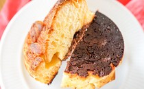 2つの食感を楽しめる!? ファミマの新作パンはちょっと意外な味でした