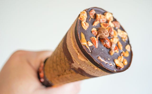 過去最大量の○○をトッピングした「ジャイアントコーン」を買い占めたい！