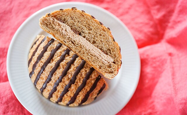 見た目も味も◎！セブンのメロンパンは全部チョコ！