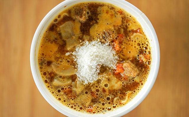 【全国発売】チーズパウダー付きのカップヌードルが登場!