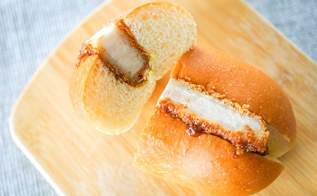 200円以下で肉厚！セブンの「とんかつコッペ」は食べごたえアリ！