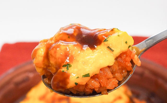 これ、飲めるやつ！ローソンのオムライスがレストランクオリティーだった！