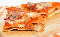 どこか懐かしい！ローソンの喫茶店風ピザトーストを食べてみた