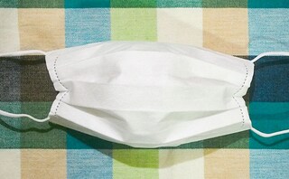 カーブがポイント!? セリアで買った「見た目スッキリカラーマスク」