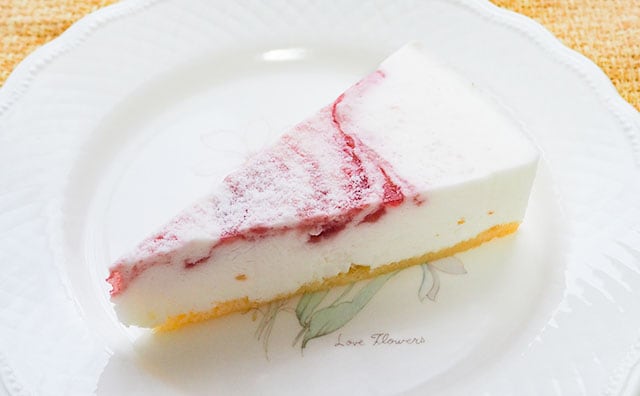 1個あたり210円！ローソンのケーキが欲張りセットだった！