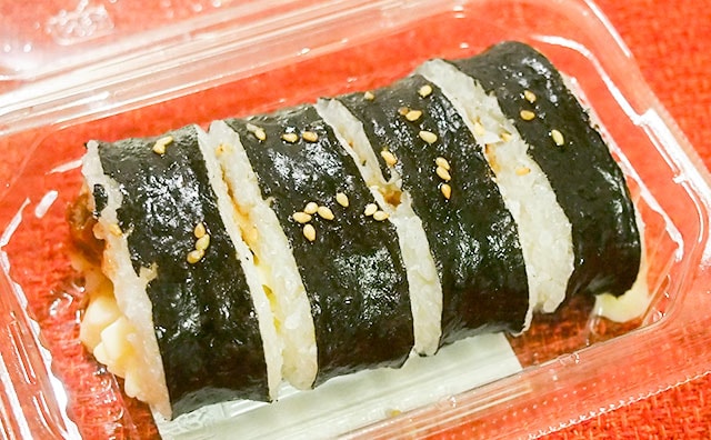 韓国グルメをローソンで!「チーズキンパ」が辛くてうまい!