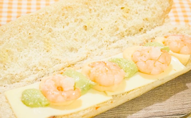 【ローソン】海老×アボカドが相性よすぎ！カフェ風サンドがおいしい！