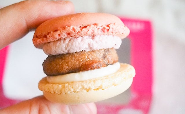 2個で480円…！ローソンのマカロンは高いけどおいしい！