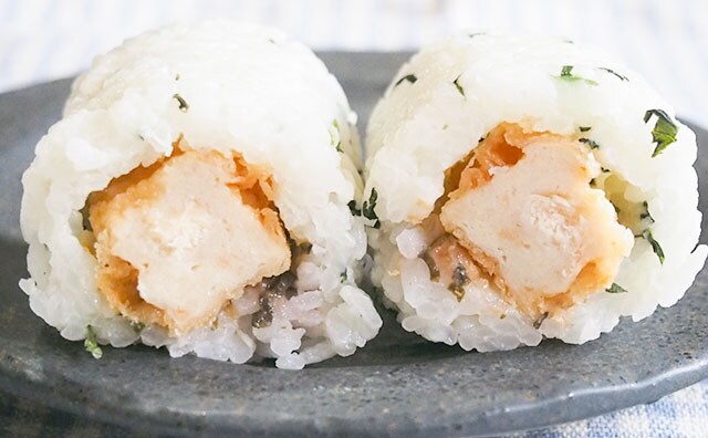 ローソンの新感覚おにぎりに新作!「梅しそチキン」を食べてみた