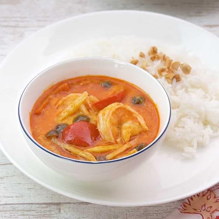 ココナッツミルクでまろやか♪レッドカレー