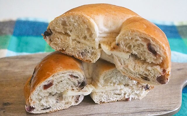 おいしさ100点！食事にもおやつにもピッタリなコンビニパン【ファミマ】