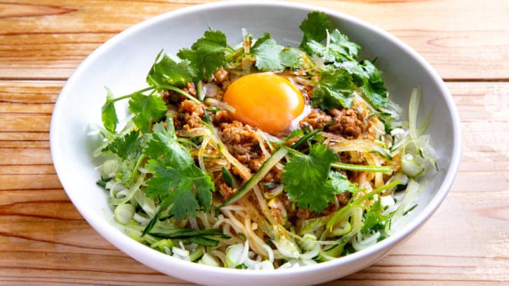 ホルモンのミンチをひき肉代わりに！汁なしホルモン担々麺