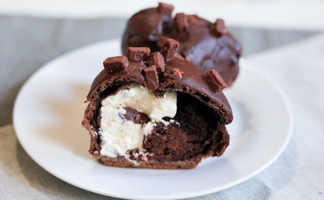 チョコ好きさんは絶対食べて！ローソンの新スイーツがビターで濃厚！