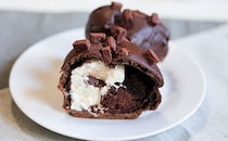 チョコ好きさんは絶対食べて！ローソンの新スイーツがビターで濃厚！