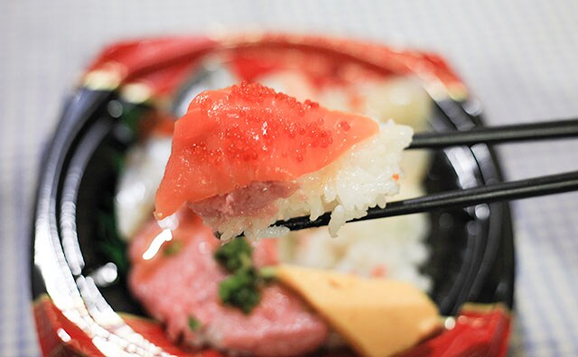 豪華すぎない!? ファミマの海鮮丼は6種盛りで598円！