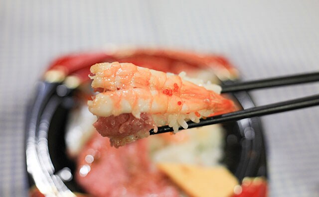 豪華すぎない!? ファミマの海鮮丼は6種盛りで598円！