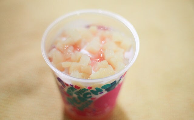 ひんやりうまー！新しい「フローズンパーティー」で口の中が桃パーティー状態！！