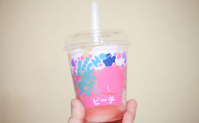 ひんやりうまー！新しい「フローズンパーティー」で口の中が桃パーティー状態！！