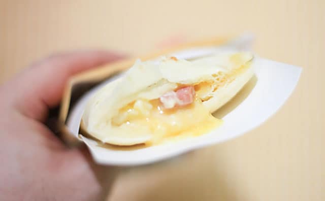 王道だけど濃厚!ファミマのピザサンドはチーズ好きにおすすめ!