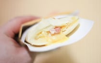 王道だけど濃厚！ファミマのピザサンドはチーズ好きにおすすめ！