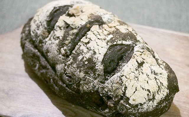 【関東限定】ローソンで見つけた黒いヤツ、夢のかたまりだった…！