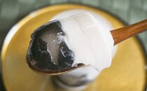 183kcal！ローソンのもちもちスイーツに「黒ごま」が仲間入り！