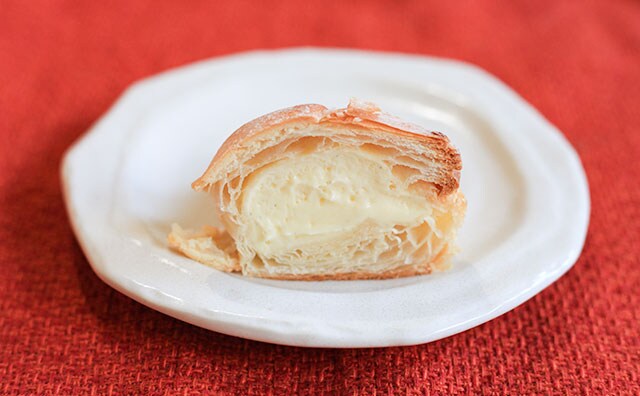 クリームだだ漏れ！バター香りまくり！ファミマ人気スイーツに新作登場！