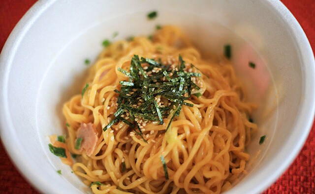 1年ぶり!? ファミマ限定、人気店監修のカップ麺がうまいと話題!!