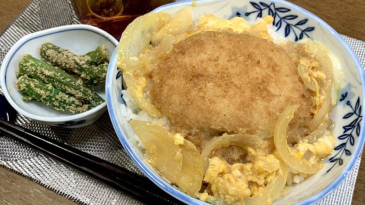 ワーママにおすすめコロッケ卵とじ丼！ボリュームたっぷり10分レシピ