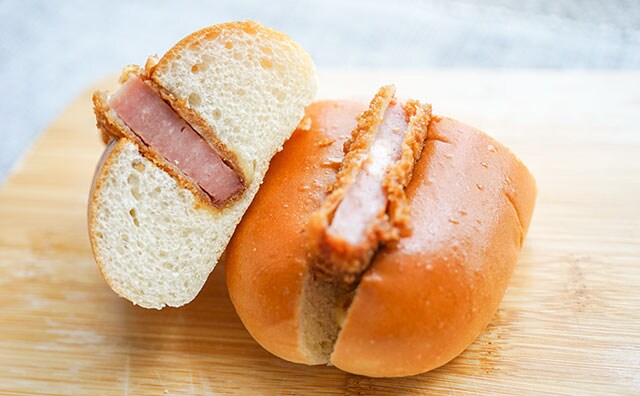 セブン、厚切り嬉しい総菜パンが好きすぎる！！